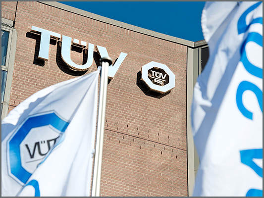 Erfolgreich zertifiziert: Der TÜV zu Besuch bei der PHYSIOMED GROUP